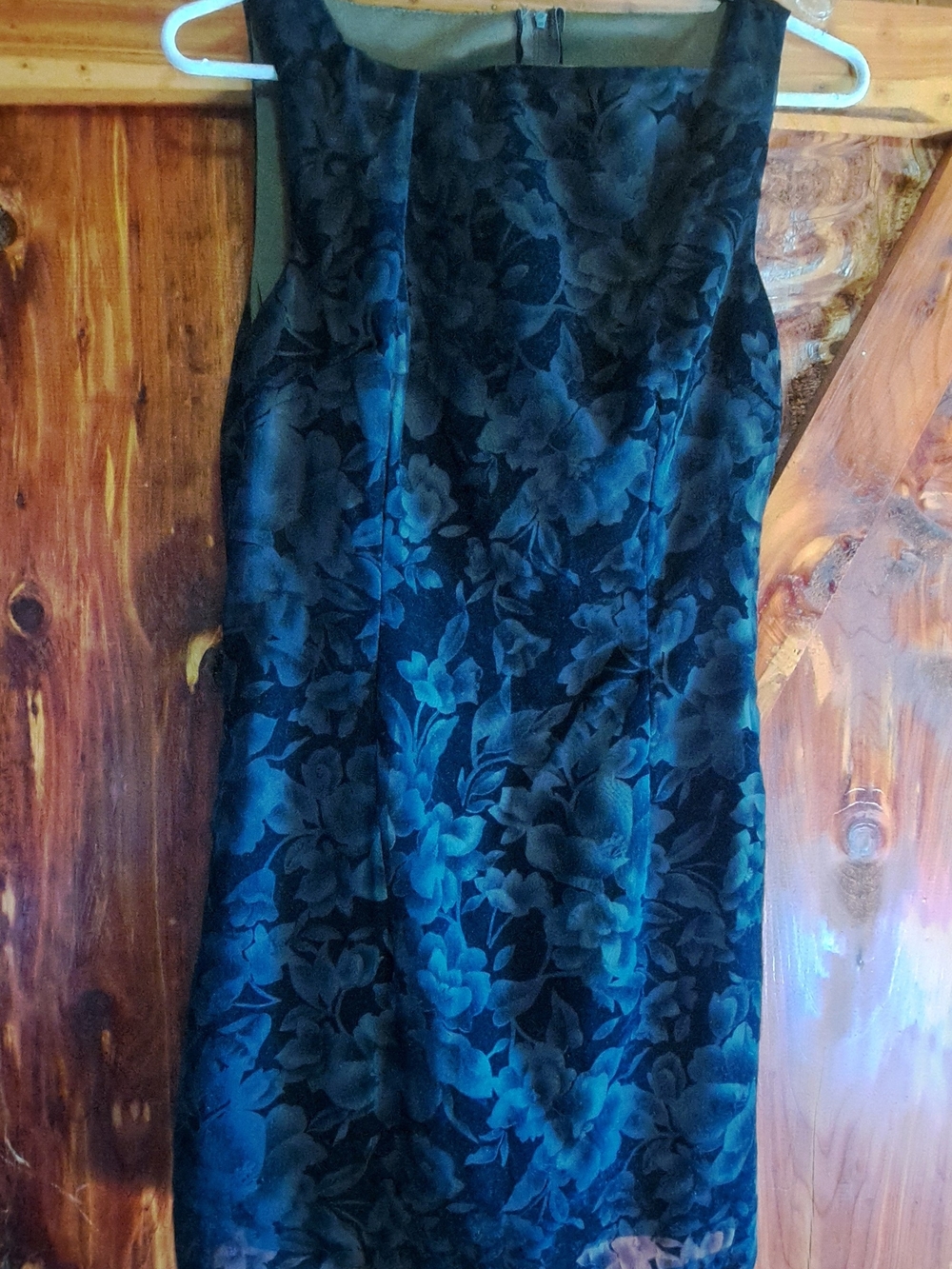 Sleeveless Black Floral Velvet Sheath Dress Size 5